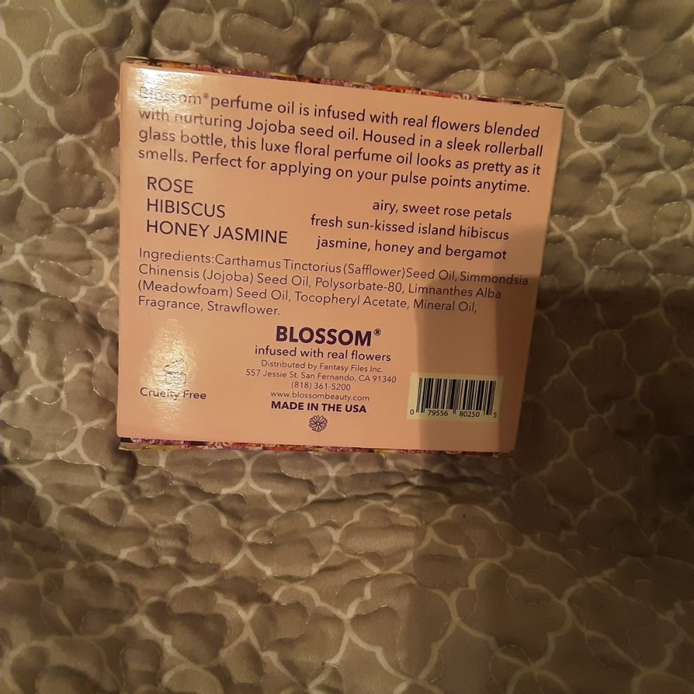 Blossom Roll-On Oil Set, 3 Pieces, 0.1 fl oz (3 ml) Each - Picture 4 of 4